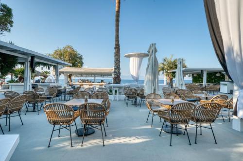 BW-boho-resort-hotel-pool-bar-2 (1)